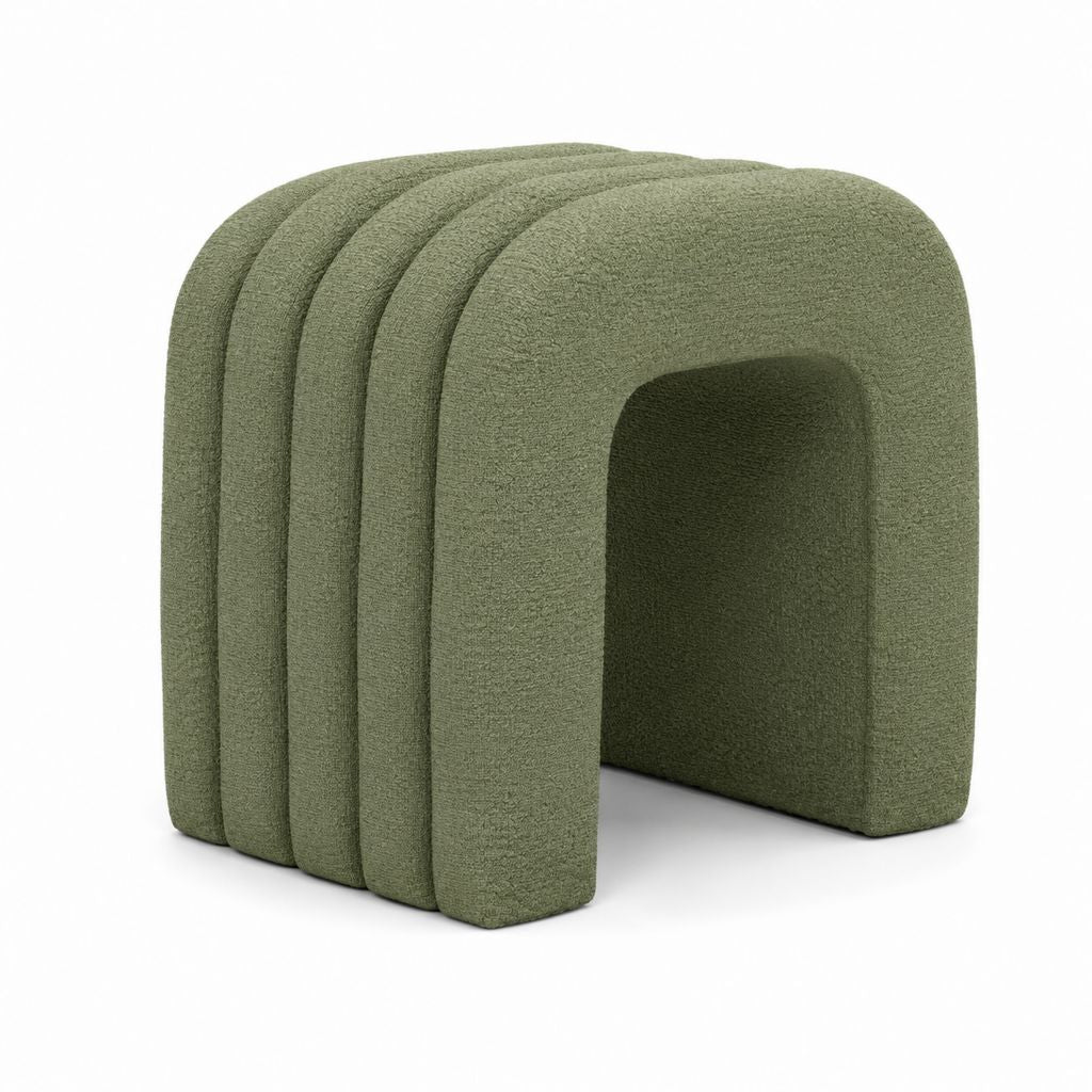 Pouf repose-pieds vert en polyester bouclette forme arche 45 x 45 x 45 cm